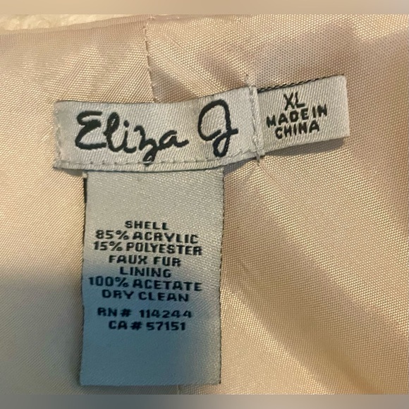 XL Eliza J Faux Fur wrap - Picture 4 of 5